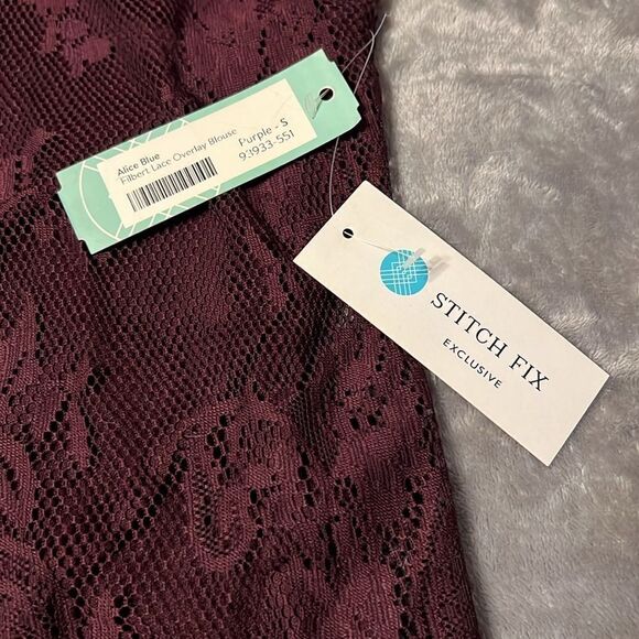 Alice Blue Lace Sleeveless Blouse. Small - Picture 6 of 6